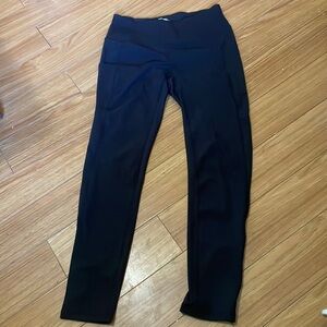 Along Fit leggings size medium - capri length